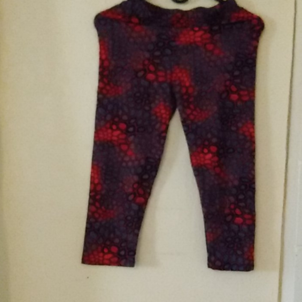 Printed High Waisted Capri Leggings